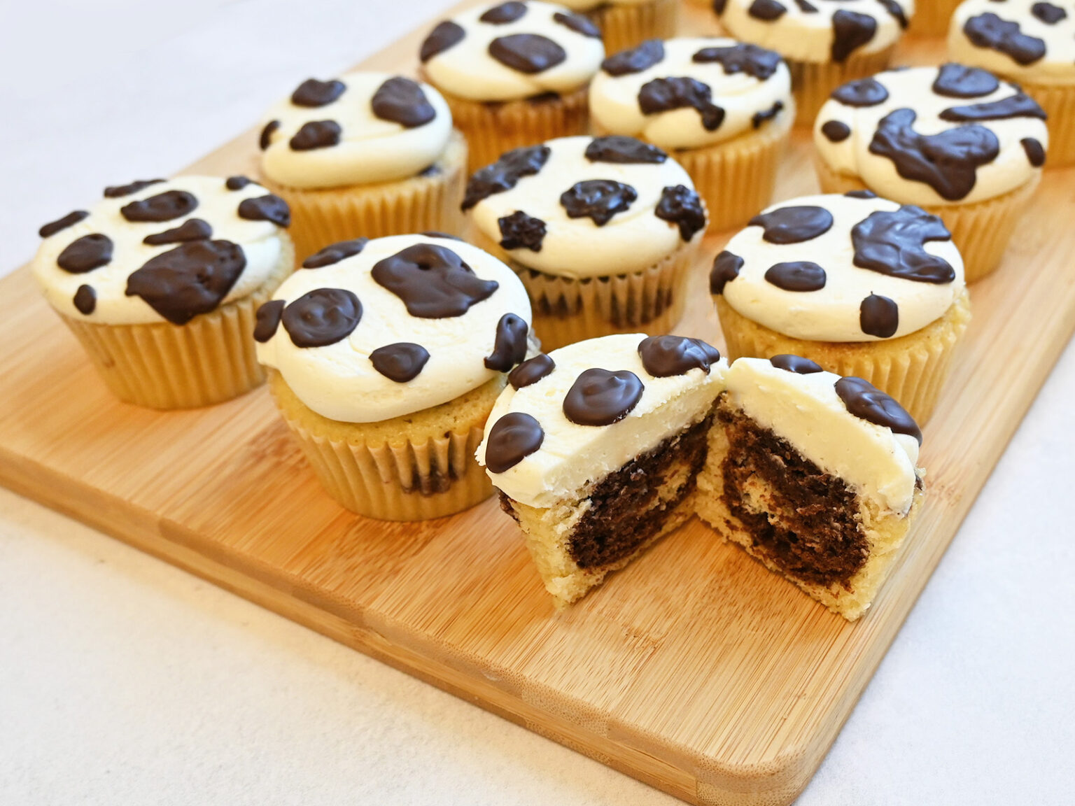 Cow Cupcakes - Prairie Farms Dairy, Inc.