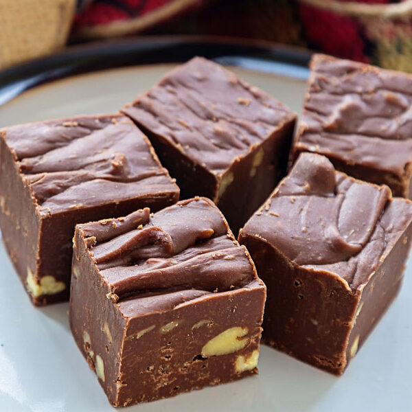 Dark-Chocolate-Walnut-Egg-Nog-Fudge-Recipe